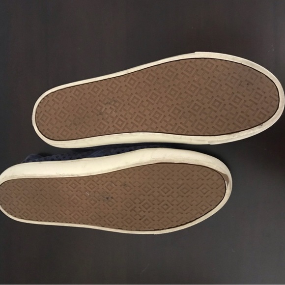 Tory Burch Jesse perforated sneakers/slip on - Picture 2 of 2